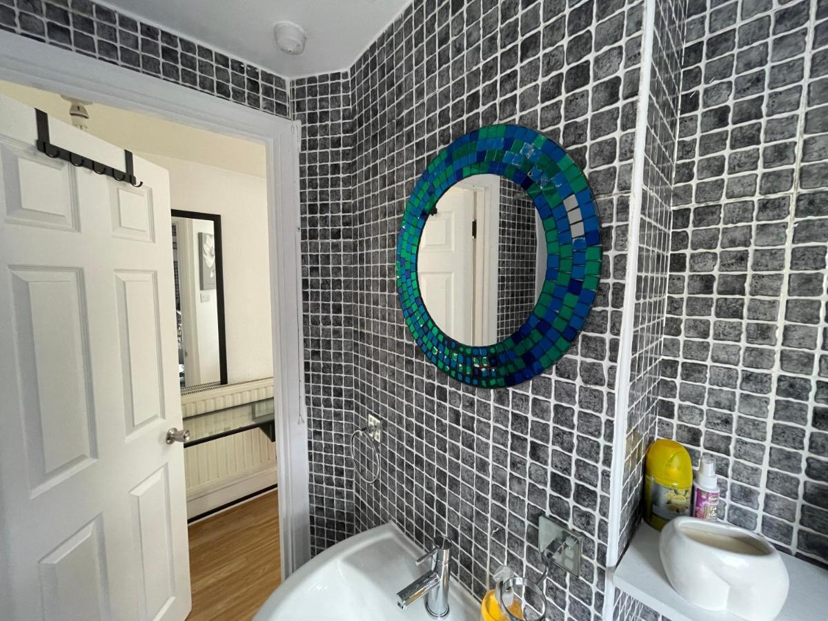 Large, Bright And Spacious 3 Bed Flat In Лондон Екстер'єр фото