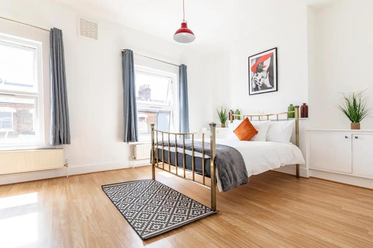 Large, Bright And Spacious 3 Bed Flat In Лондон Екстер'єр фото