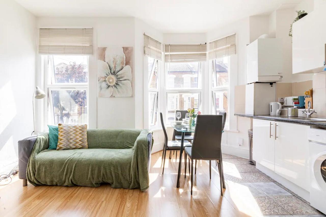 Large, Bright And Spacious 3 Bed Flat In Лондон Екстер'єр фото