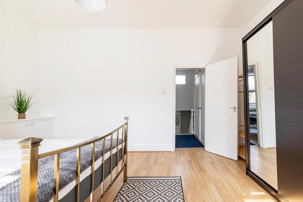 Large, Bright And Spacious 3 Bed Flat In Лондон Екстер'єр фото